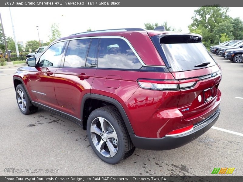 Velvet Red Pearl / Global Black 2023 Jeep Grand Cherokee 4XE