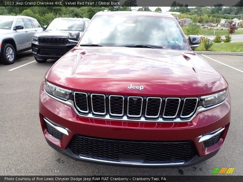 Velvet Red Pearl / Global Black 2023 Jeep Grand Cherokee 4XE