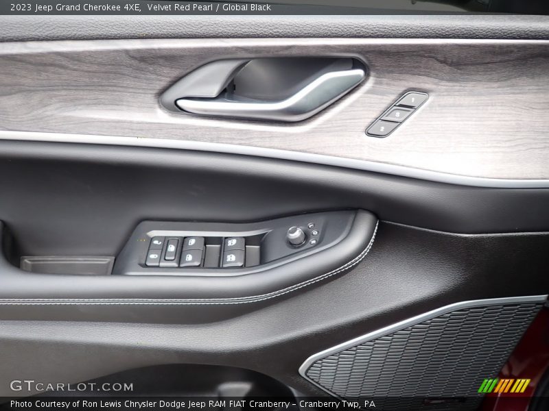 Velvet Red Pearl / Global Black 2023 Jeep Grand Cherokee 4XE