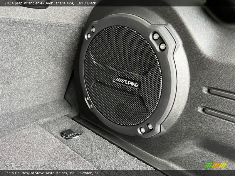 Audio System of 2024 Wrangler 4-Door Sahara 4x4