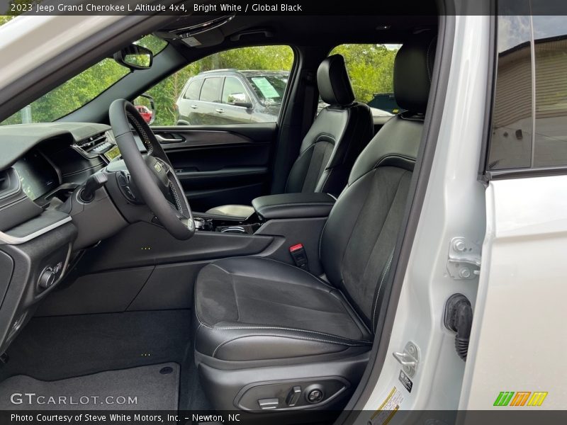 Front Seat of 2023 Grand Cherokee L Altitude 4x4