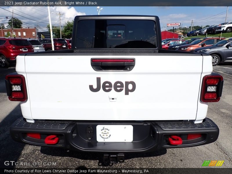 Bright White / Black 2023 Jeep Gladiator Rubicon 4x4