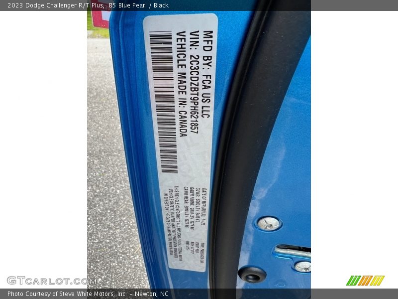 B5 Blue Pearl / Black 2023 Dodge Challenger R/T Plus