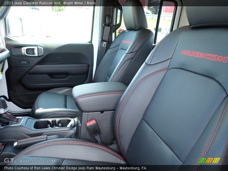 Bright White / Black 2023 Jeep Gladiator Rubicon 4x4