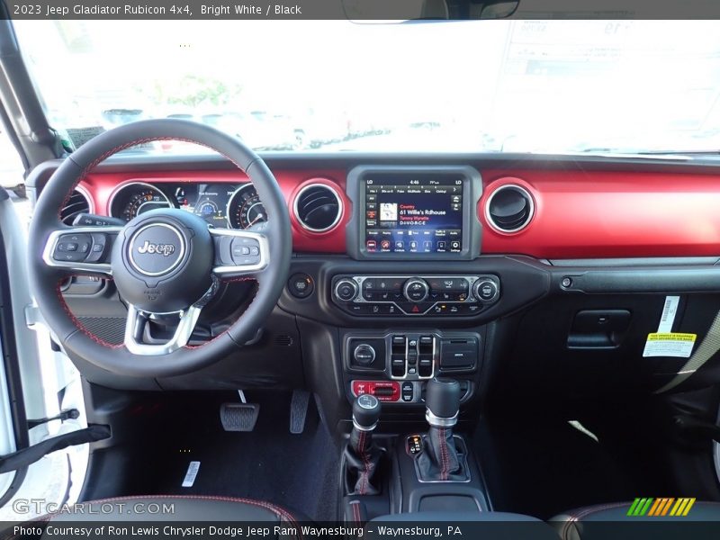 Bright White / Black 2023 Jeep Gladiator Rubicon 4x4