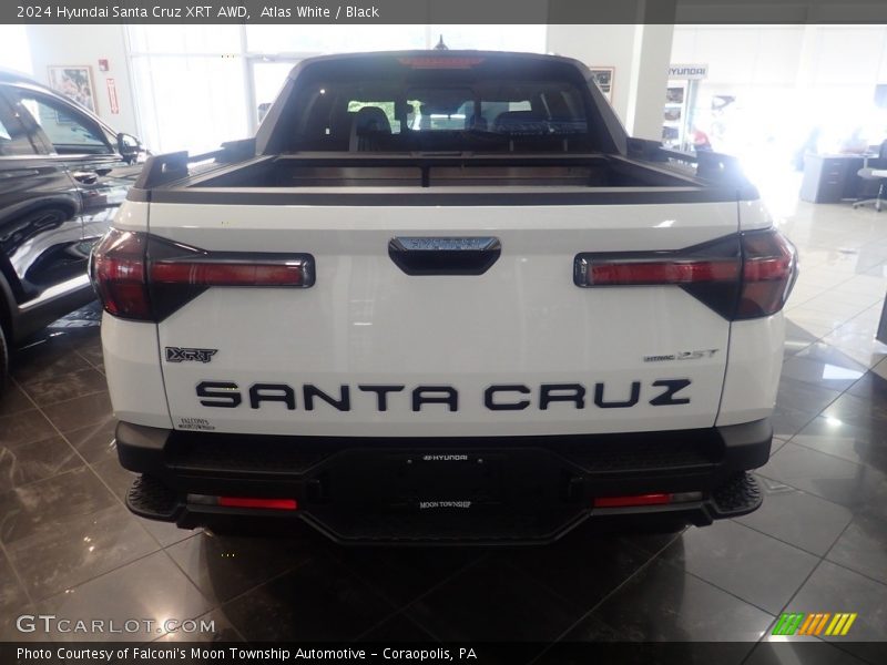 Atlas White / Black 2024 Hyundai Santa Cruz XRT AWD