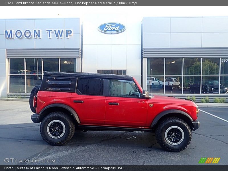 Hot Pepper Red Metallic / Black Onyx 2023 Ford Bronco Badlands 4X4 4-Door