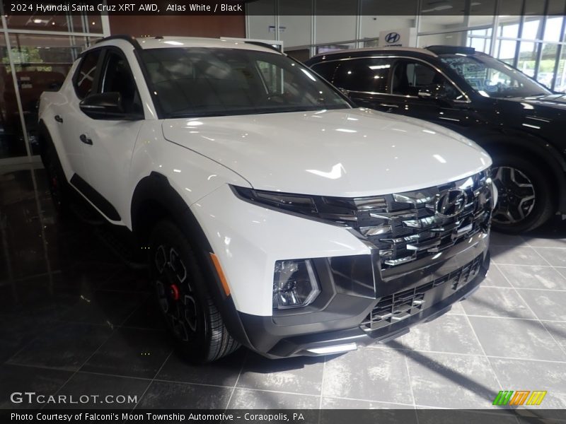 Atlas White / Black 2024 Hyundai Santa Cruz XRT AWD