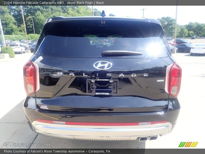 Abyss Black Pearl / Black 2024 Hyundai Palisade Calligraphy AWD