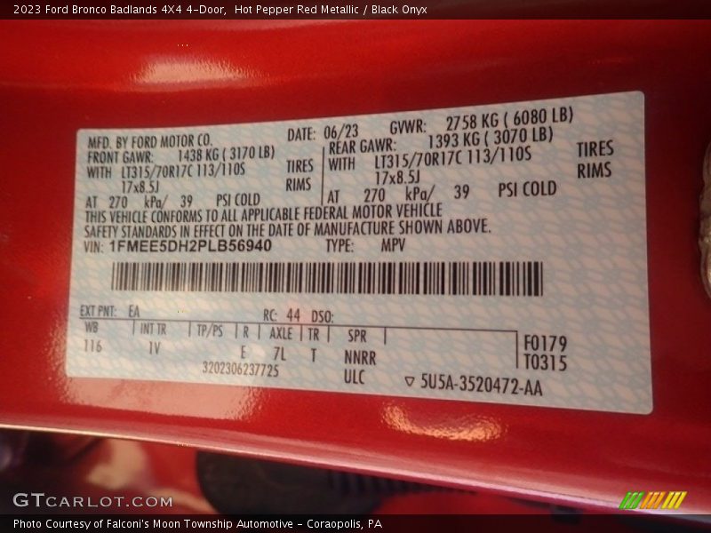 Hot Pepper Red Metallic / Black Onyx 2023 Ford Bronco Badlands 4X4 4-Door