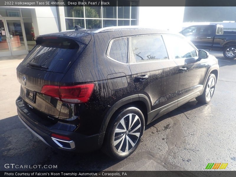 Deep Black Pearl / Black 2022 Volkswagen Taos SE 4Motion