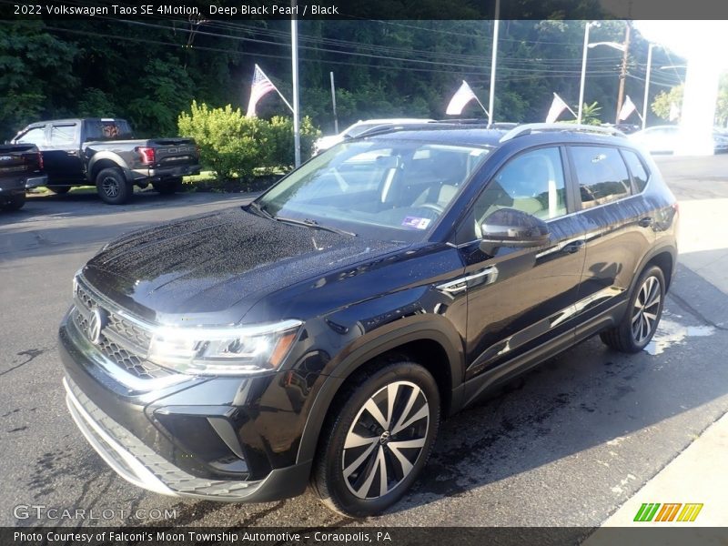 Deep Black Pearl / Black 2022 Volkswagen Taos SE 4Motion