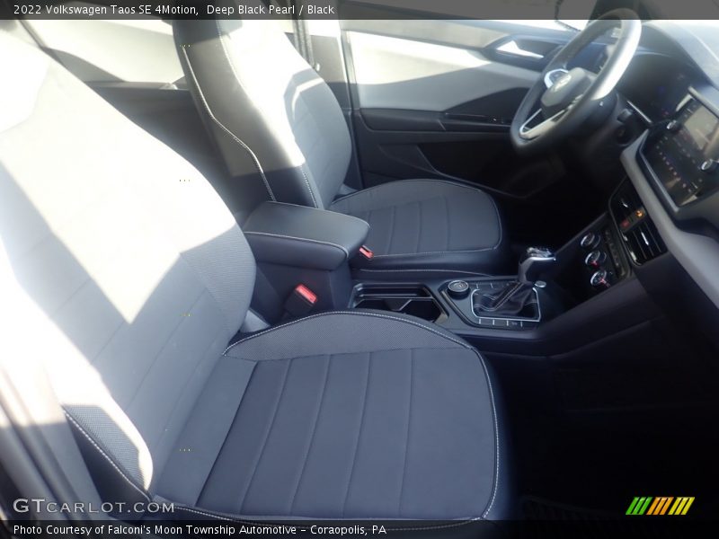 Deep Black Pearl / Black 2022 Volkswagen Taos SE 4Motion