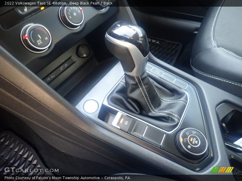 Deep Black Pearl / Black 2022 Volkswagen Taos SE 4Motion