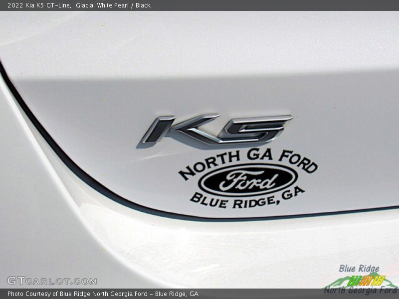 Glacial White Pearl / Black 2022 Kia K5 GT-Line