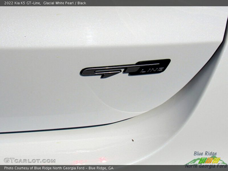 Glacial White Pearl / Black 2022 Kia K5 GT-Line