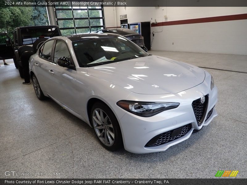 Front 3/4 View of 2024 Giulia Sprint AWD