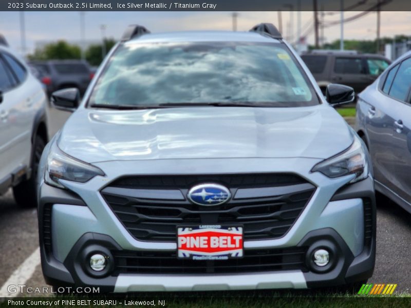 Ice Silver Metallic / Titanium Gray 2023 Subaru Outback 2.5i Limited