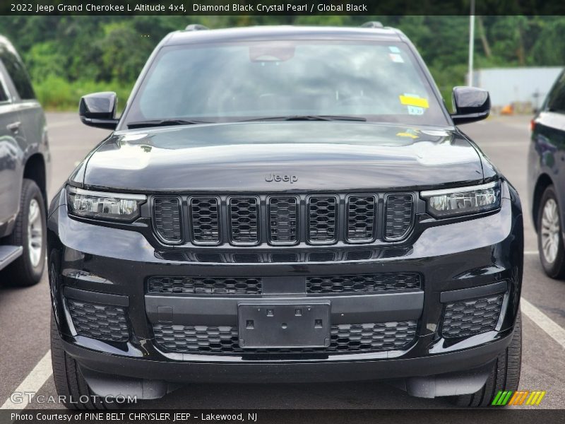 Diamond Black Crystal Pearl / Global Black 2022 Jeep Grand Cherokee L Altitude 4x4
