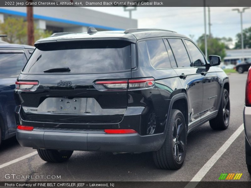 Diamond Black Crystal Pearl / Global Black 2022 Jeep Grand Cherokee L Altitude 4x4