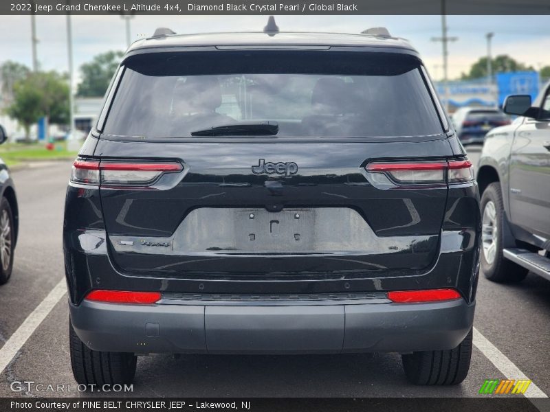Diamond Black Crystal Pearl / Global Black 2022 Jeep Grand Cherokee L Altitude 4x4