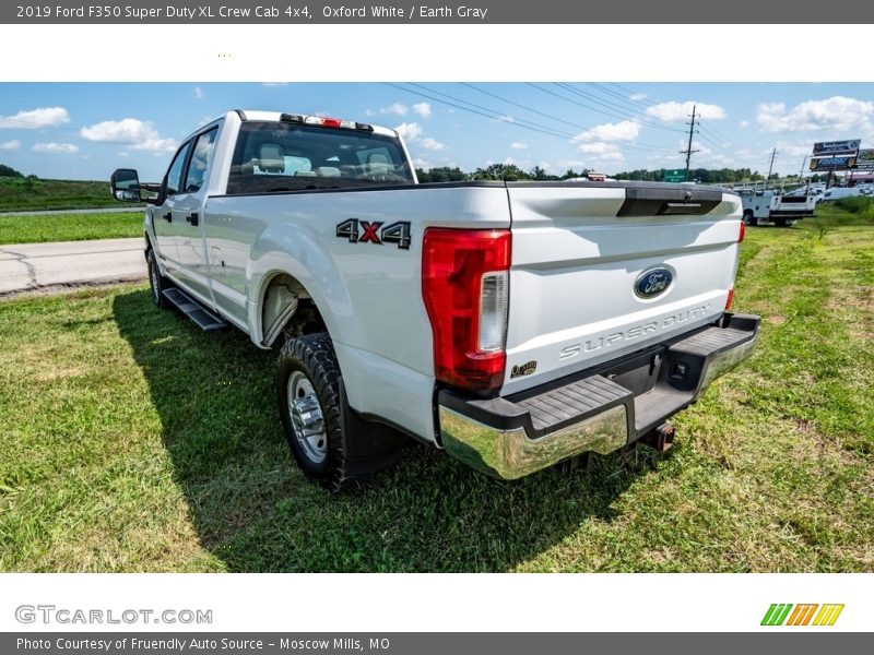 Oxford White / Earth Gray 2019 Ford F350 Super Duty XL Crew Cab 4x4