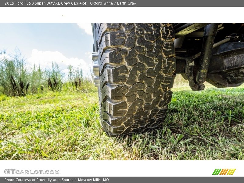 Oxford White / Earth Gray 2019 Ford F350 Super Duty XL Crew Cab 4x4