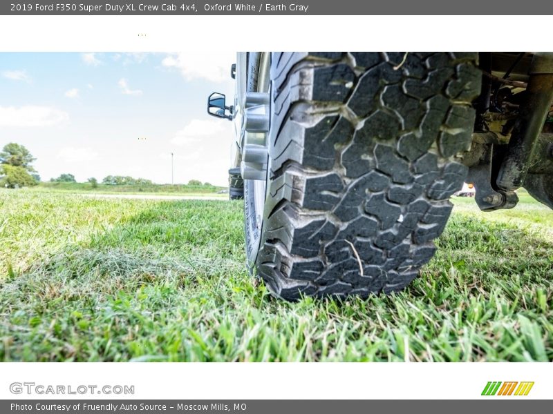 Oxford White / Earth Gray 2019 Ford F350 Super Duty XL Crew Cab 4x4