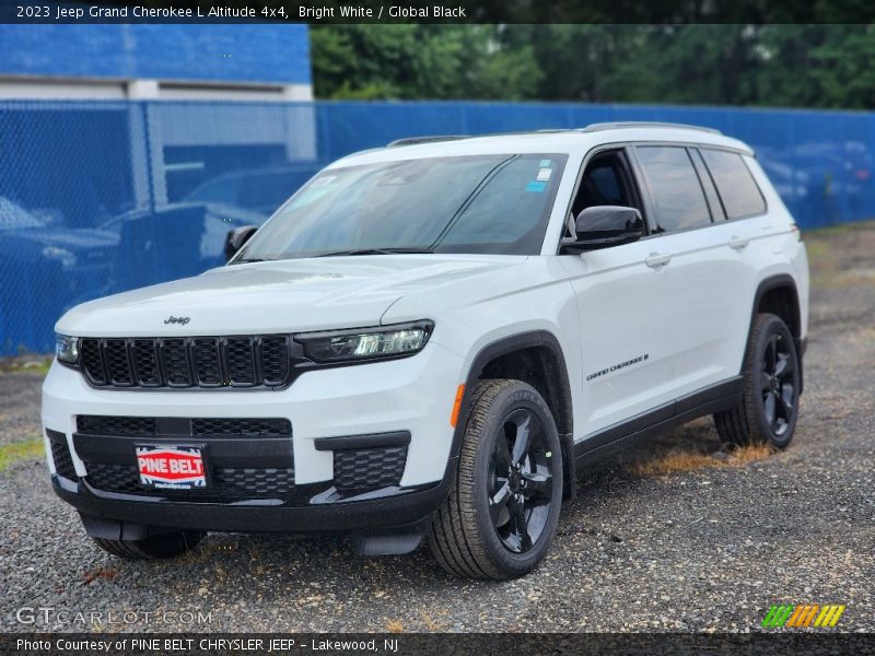 Bright White / Global Black 2023 Jeep Grand Cherokee L Altitude 4x4