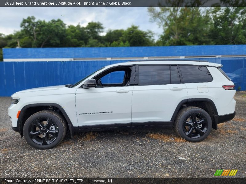 Bright White / Global Black 2023 Jeep Grand Cherokee L Altitude 4x4