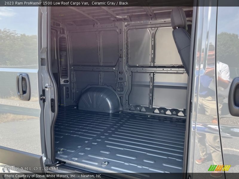  2023 ProMaster 1500 Low Roof Cargo Van Trunk
