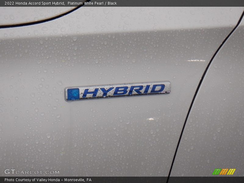 Platinum White Pearl / Black 2022 Honda Accord Sport Hybrid