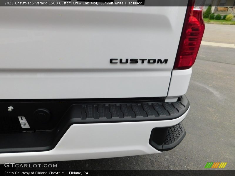  2023 Silverado 1500 Custom Crew Cab 4x4 Logo