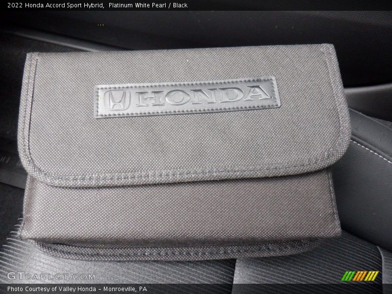 Platinum White Pearl / Black 2022 Honda Accord Sport Hybrid