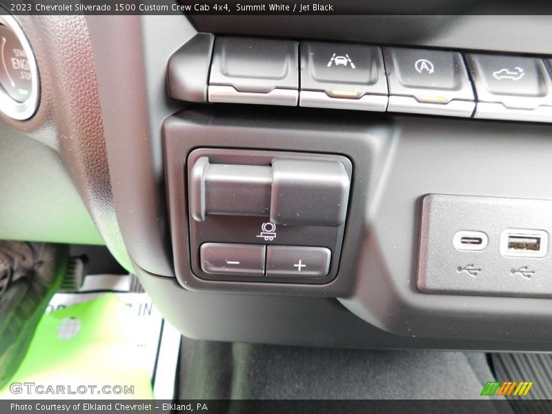 Controls of 2023 Silverado 1500 Custom Crew Cab 4x4