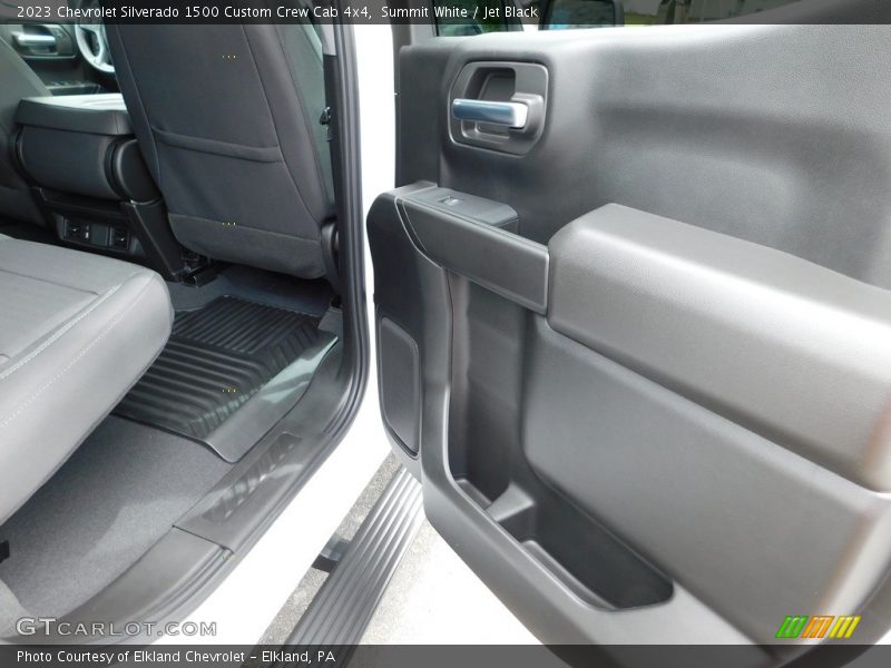 Summit White / Jet Black 2023 Chevrolet Silverado 1500 Custom Crew Cab 4x4