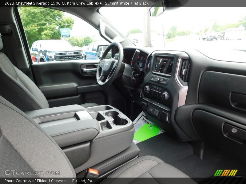 Summit White / Jet Black 2023 Chevrolet Silverado 1500 Custom Crew Cab 4x4
