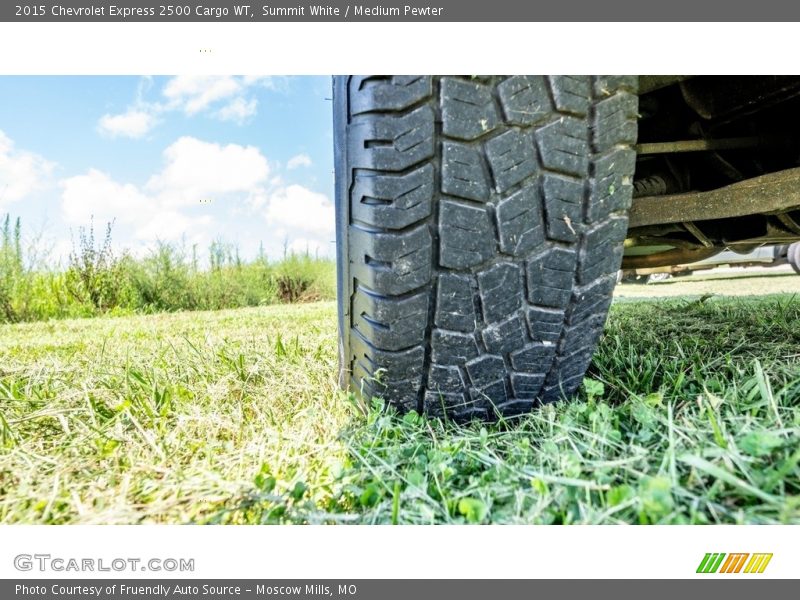 Summit White / Medium Pewter 2015 Chevrolet Express 2500 Cargo WT