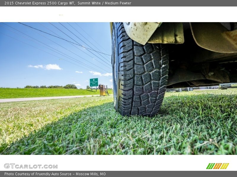 Summit White / Medium Pewter 2015 Chevrolet Express 2500 Cargo WT