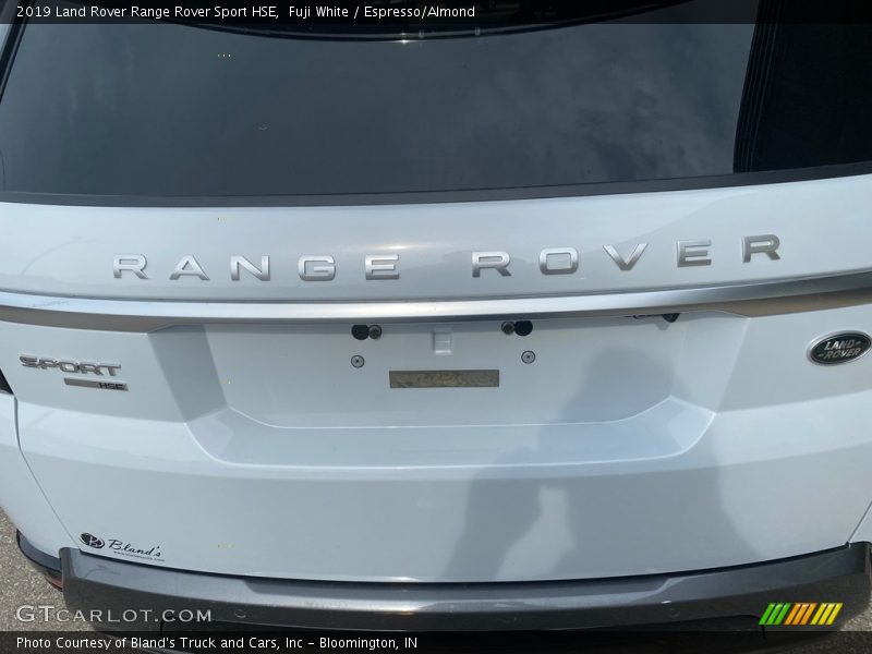 Fuji White / Espresso/Almond 2019 Land Rover Range Rover Sport HSE