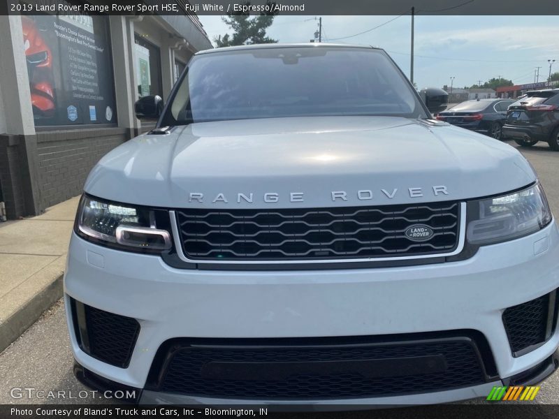 Fuji White / Espresso/Almond 2019 Land Rover Range Rover Sport HSE