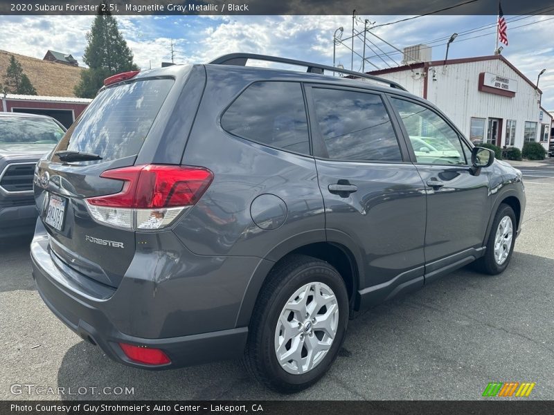 Magnetite Gray Metallic / Black 2020 Subaru Forester 2.5i