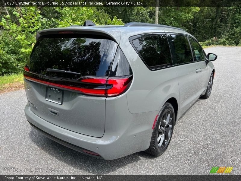 Ceramic Gray / Black 2023 Chrysler Pacifica Touring L S Appearance Package
