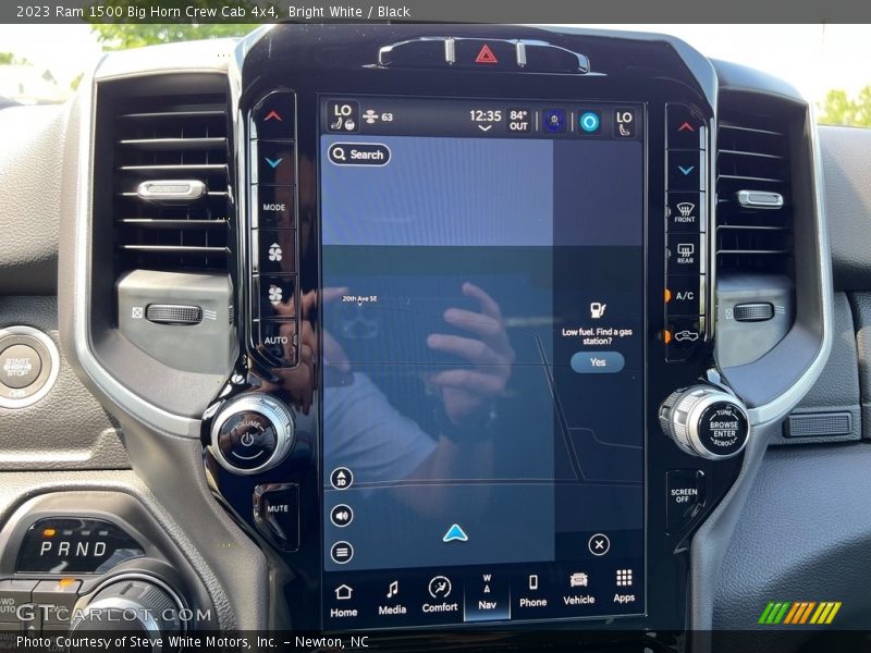 Bright White / Black 2023 Ram 1500 Big Horn Crew Cab 4x4