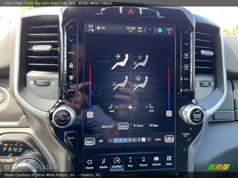 Bright White / Black 2023 Ram 1500 Big Horn Crew Cab 4x4