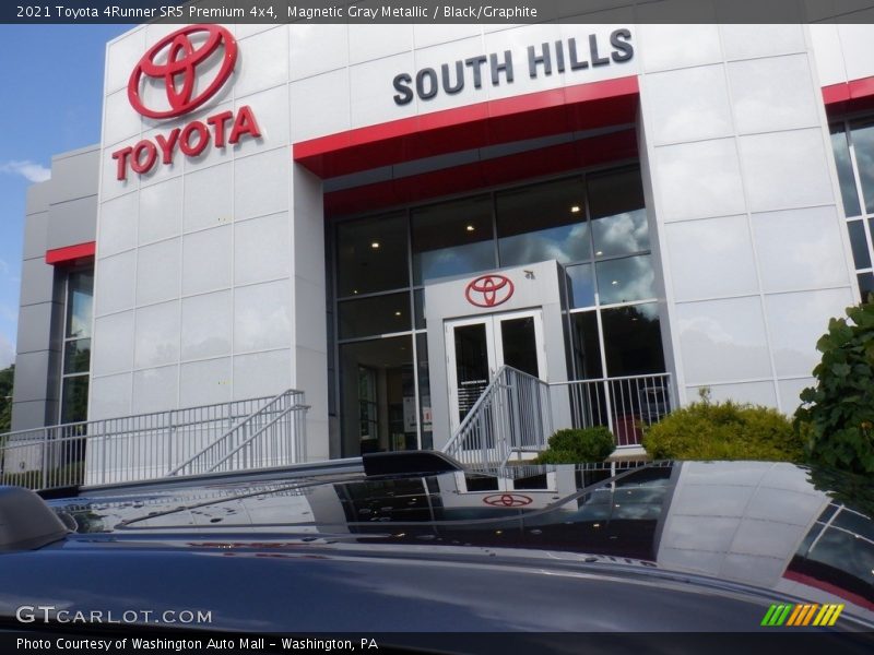 Magnetic Gray Metallic / Black/Graphite 2021 Toyota 4Runner SR5 Premium 4x4