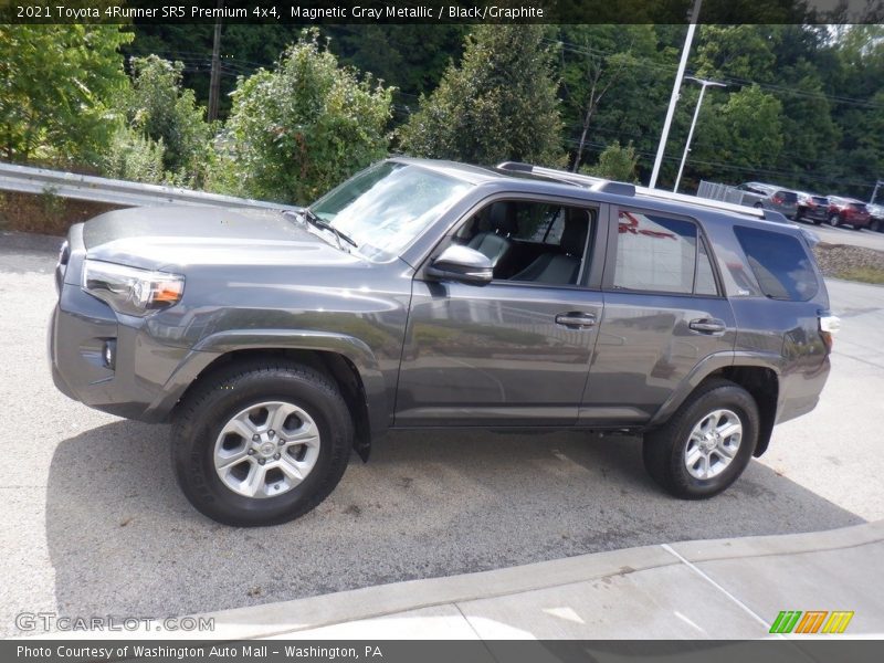 Magnetic Gray Metallic / Black/Graphite 2021 Toyota 4Runner SR5 Premium 4x4