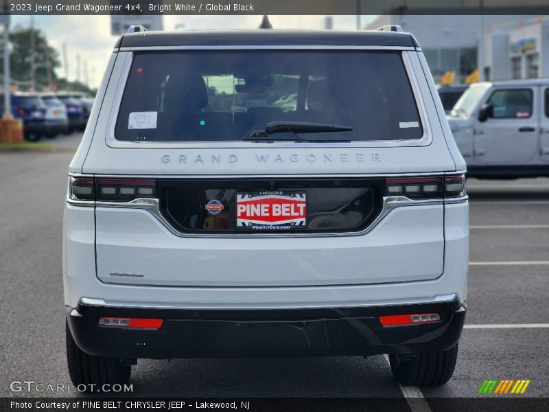 Bright White / Global Black 2023 Jeep Grand Wagoneer 4x4