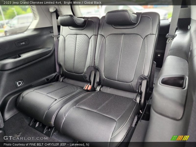 Bright White / Global Black 2023 Jeep Grand Cherokee Limited 4x4