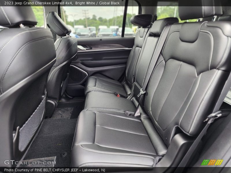 Bright White / Global Black 2023 Jeep Grand Cherokee Limited 4x4